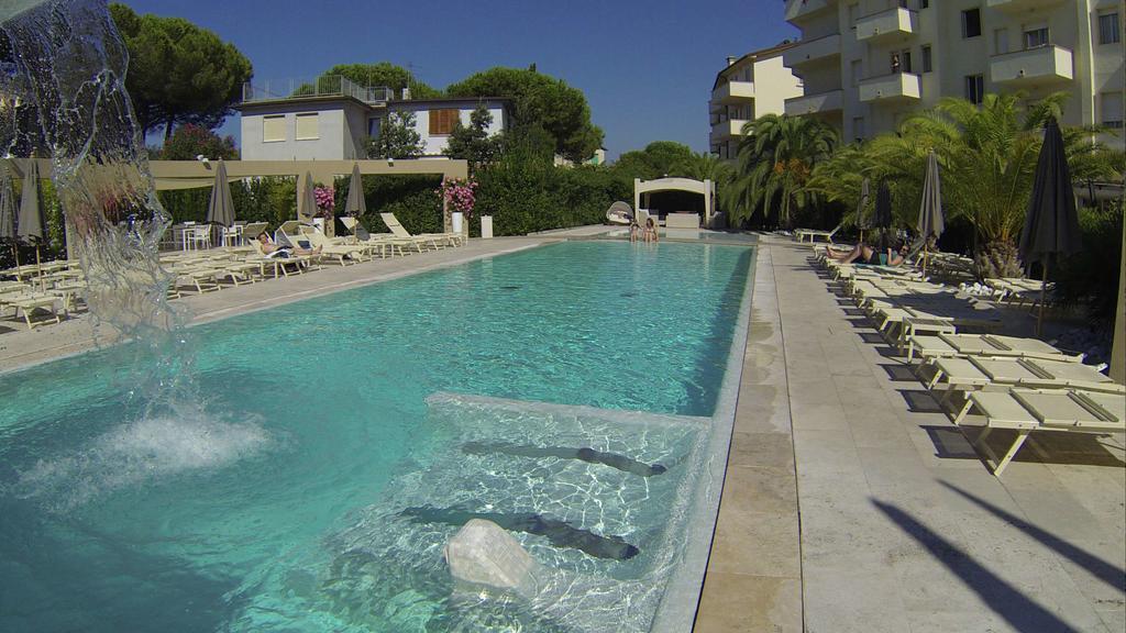 Hotel Residence Stella Del Mare Vada Exterior foto